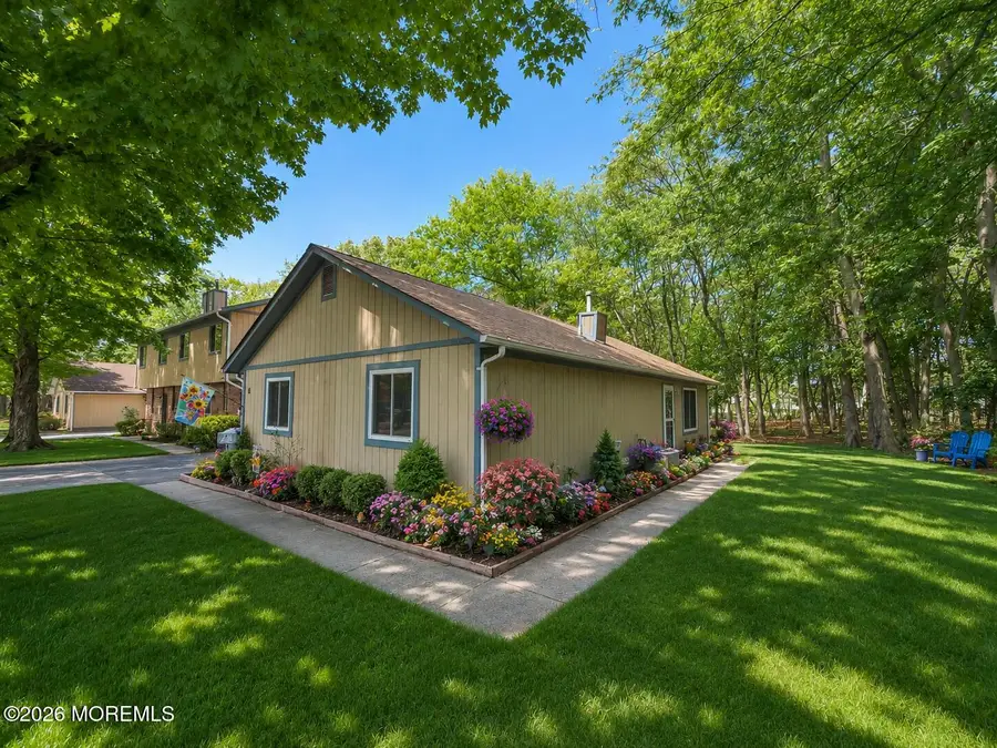 8 Seagull Lane, Howell, NJ 07731 - #3