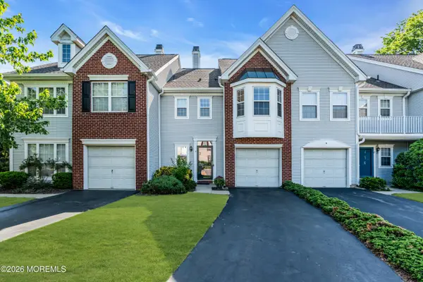 9 Beacon Court #81, Holmdel, NJ 07733