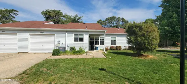 539A Warwick Court, Manchester, NJ 08759