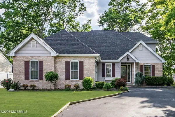 1870 Breakers Drive, Manahawkin, NJ 08050