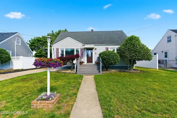 20 Kenwood Terrace, Hamilton, NJ 08610