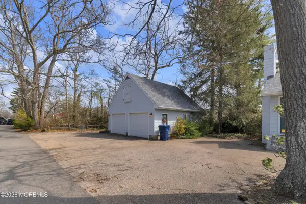 545 Tiller Avenue, Beachwood, NJ 08722