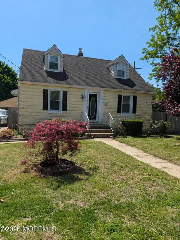 54 Clinton Avenue, Eatontown, NJ 07724