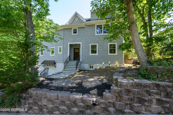 20 Mountain Street, Highlands, NJ 07732