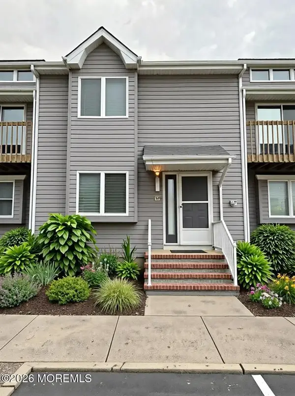 661 Ellicott Avenue #103, Toms River, NJ 08753