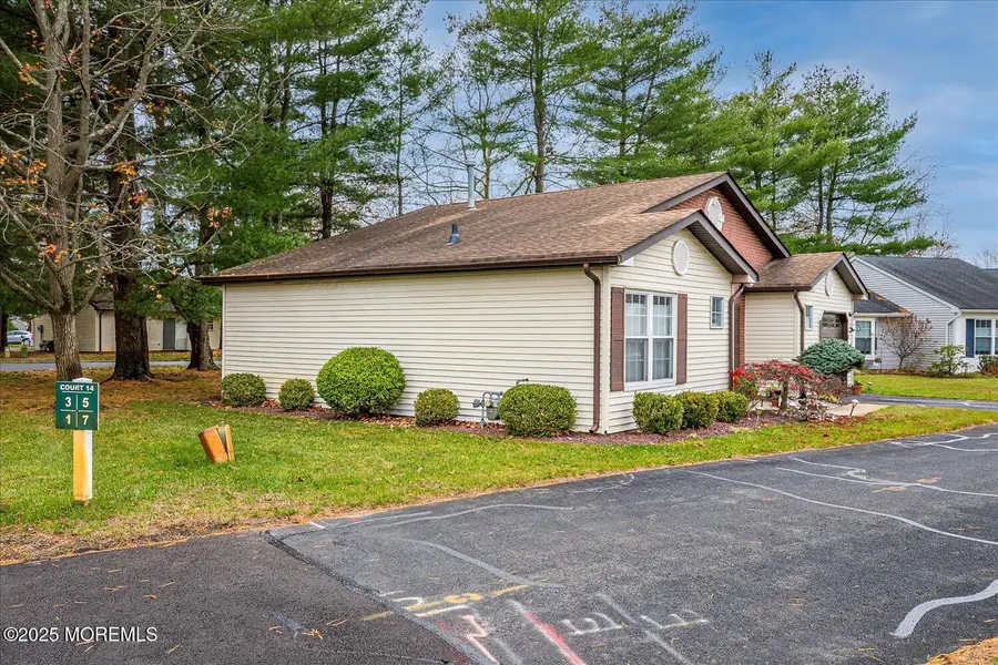 1 Linton Close, Freehold, NJ 07728 - #2