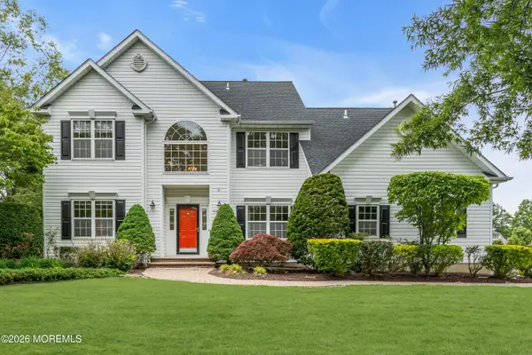 19 Outlook Lane, Freehold, NJ 07728