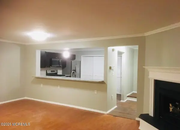 62 Dover Court, Tinton Falls, NJ 07753