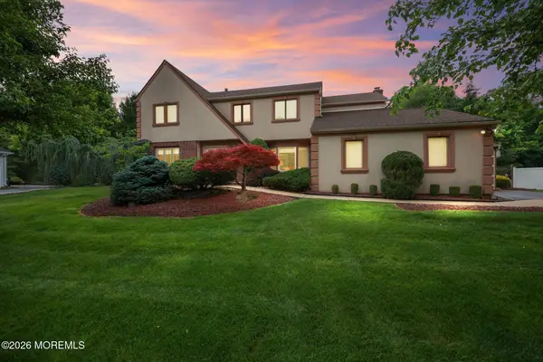 35 Manor Drive, Marlboro, NJ 07746