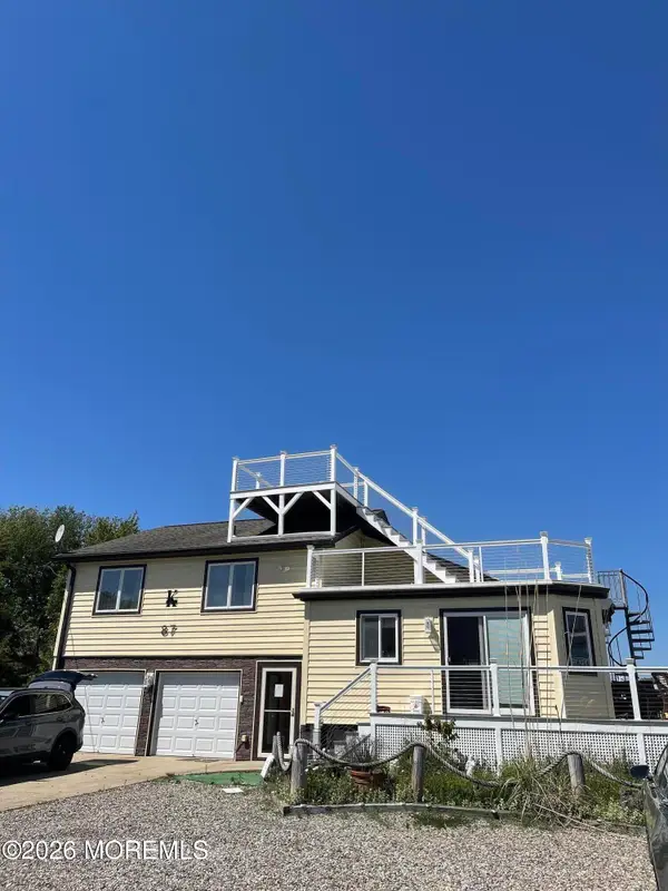 87 Clearwater Drive, Waretown, NJ 08758