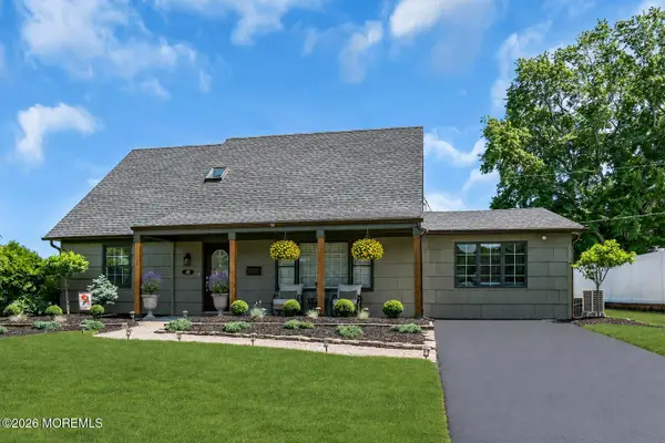 40 Icemeadow Lane, Aberdeen, NJ 07747