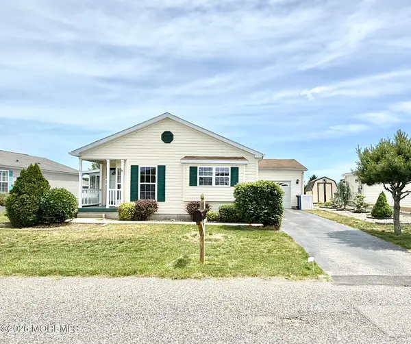 11 Rocky Hill Road, Manahawkin, NJ 08050