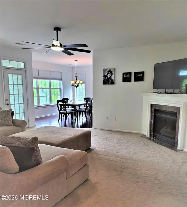 605 Saint Andrews Place #605, Manalapan, NJ 07726