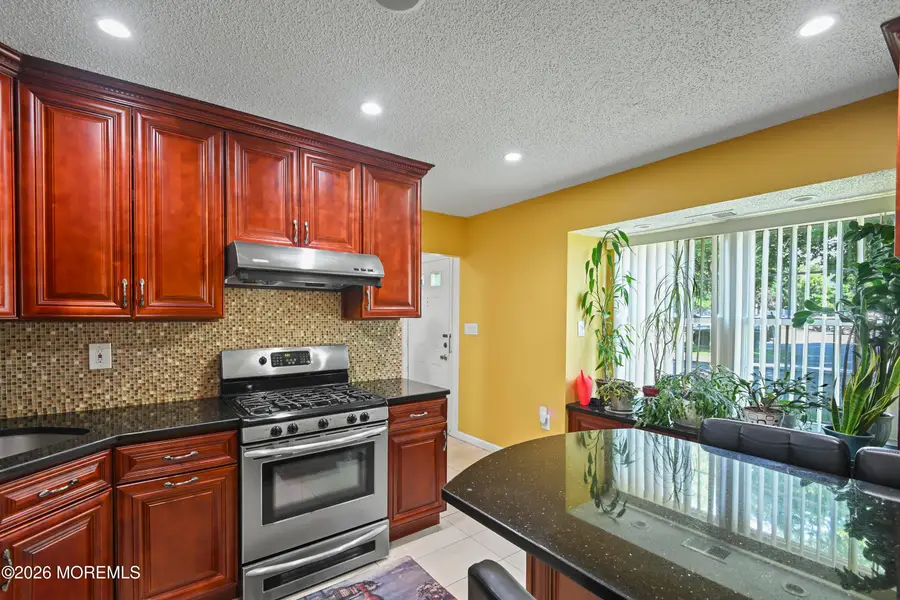 67 Albury Way, North Brunswick, NJ 08902 - #2