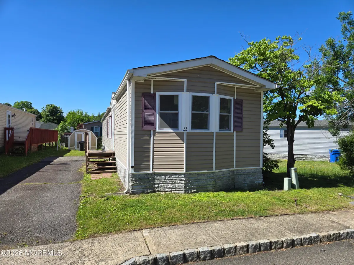 33 Ruffian Way, Howell, NJ 07731 - #1