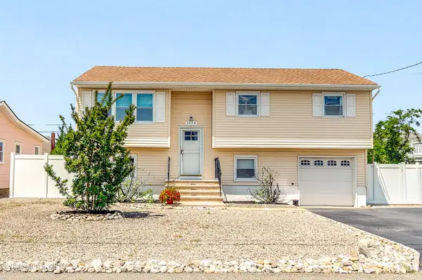 3428 Bergen Avenue, Toms River, NJ 08753