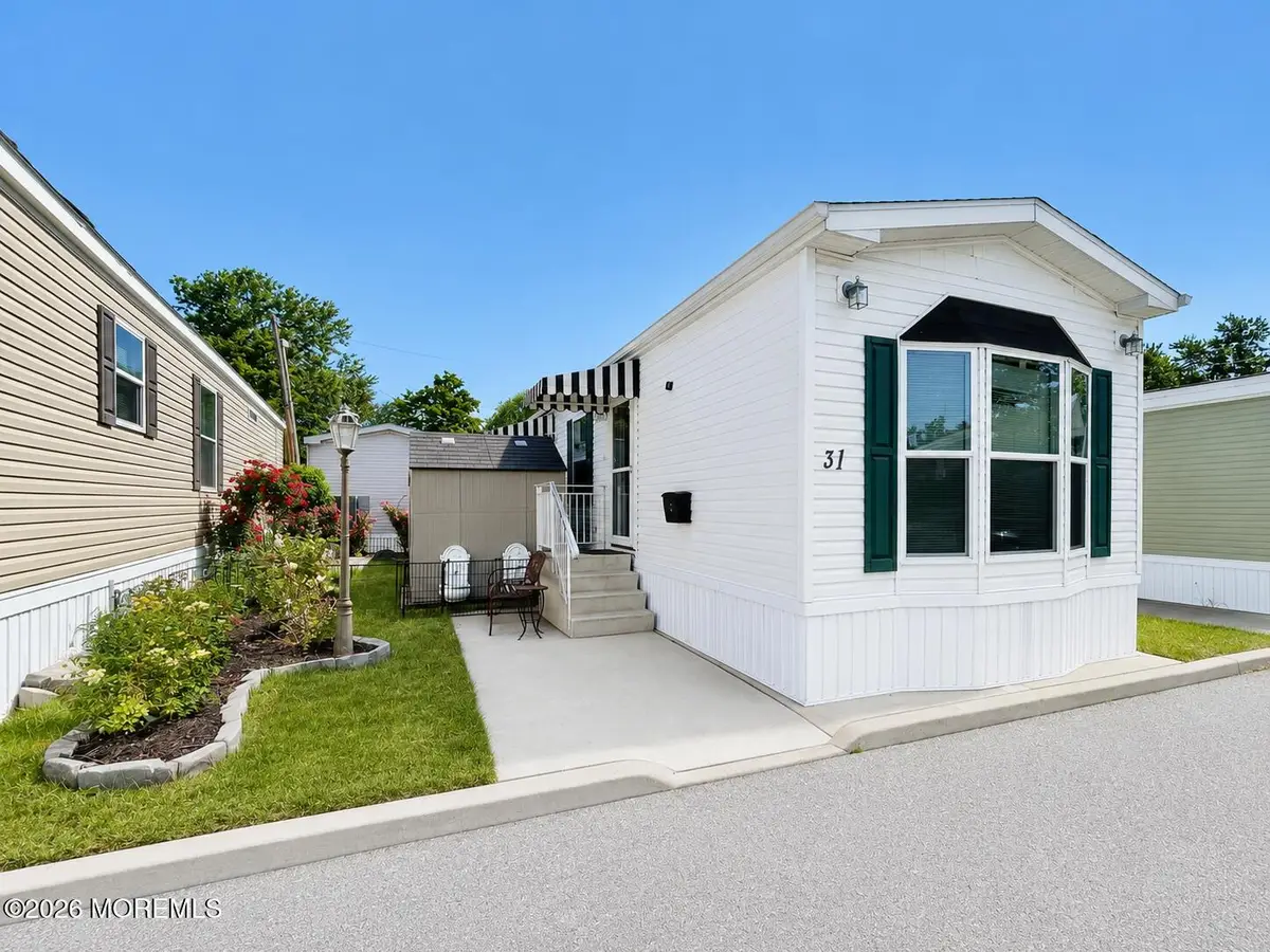 31 Monique Circle, Hazlet, NJ 07730 - #1