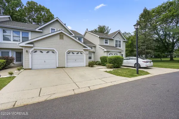 105 Lloyd Court, East Brunswick, NJ 08816