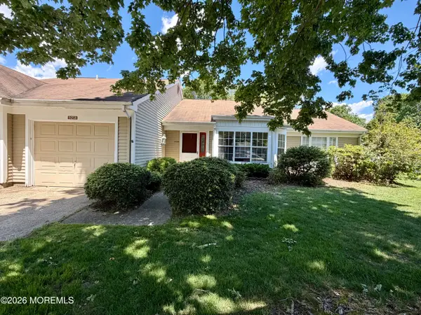 925B Liverpool Circle #b, Manchester, NJ 08759