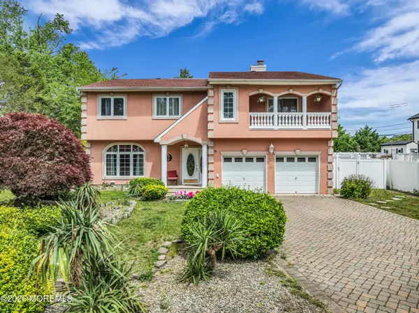 513 Ilexberry Lane, Toms River, NJ 08753