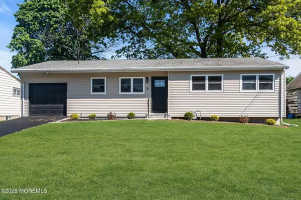 11 Dartmouth Road, Parlin, NJ 08859