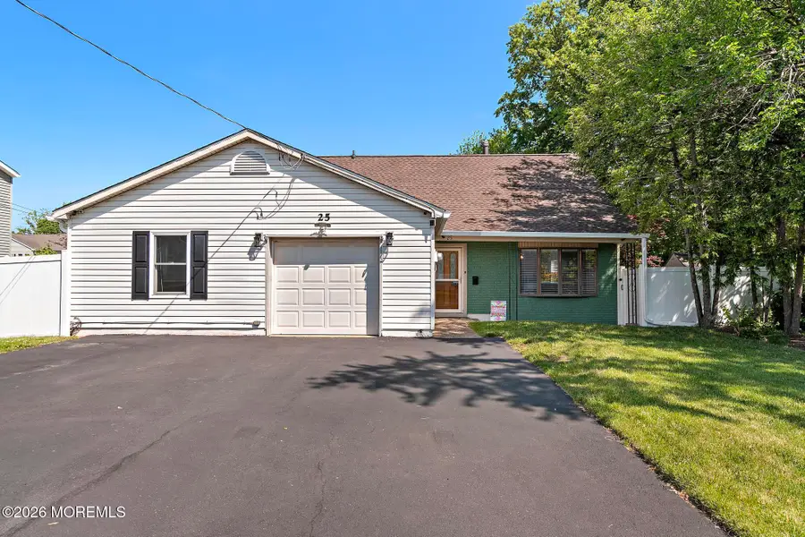 25 Carlow Way, Hazlet, NJ 07730 - #2