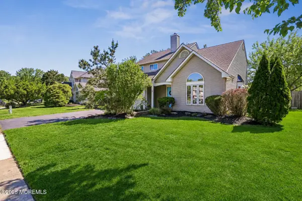 3 Longbrook Lane, Freehold, NJ 07728
