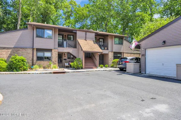 46 Friendship Court, Red Bank, NJ 07701