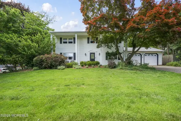 4 Duncan Drive, Morganville, NJ 07751