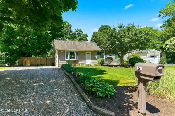 224 Steering Lane, Manahawkin, NJ 08050