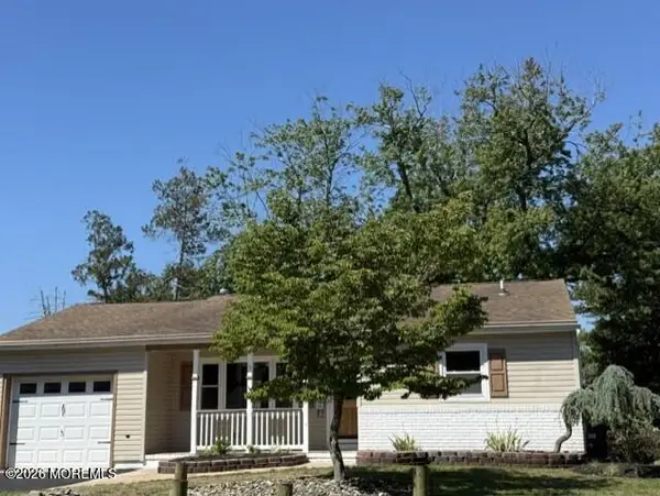 23 Stanford Drive, Toms River, NJ 08757