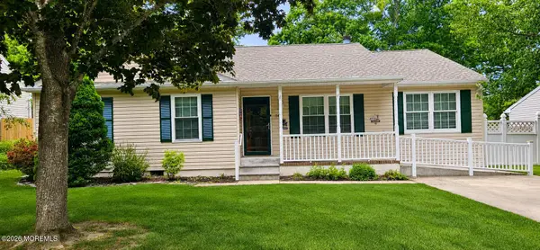 54 Mermaid Drive, Manahawkin, NJ 08050