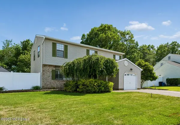 21 Deer Run Drive, Barnegat, NJ 08005