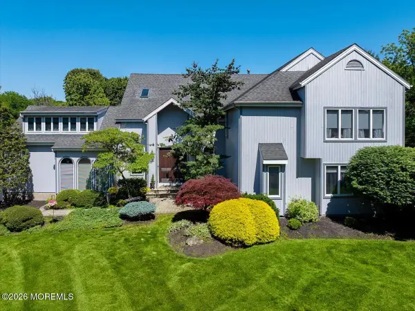 2 Richards Way, Holmdel, NJ 07733