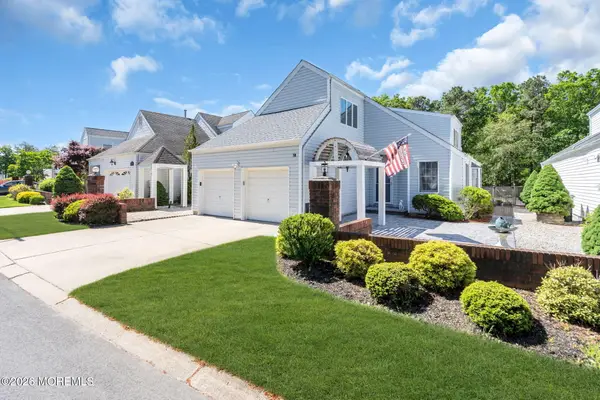 98 Longwood Drive, Manahawkin, NJ 08050