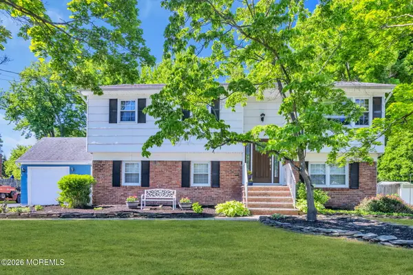 62 Warren Place, Middletown, NJ 07748
