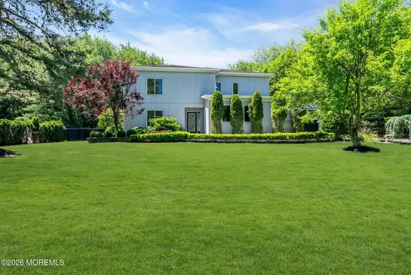 22 Oakdale Drive, Tinton Falls, NJ 07712