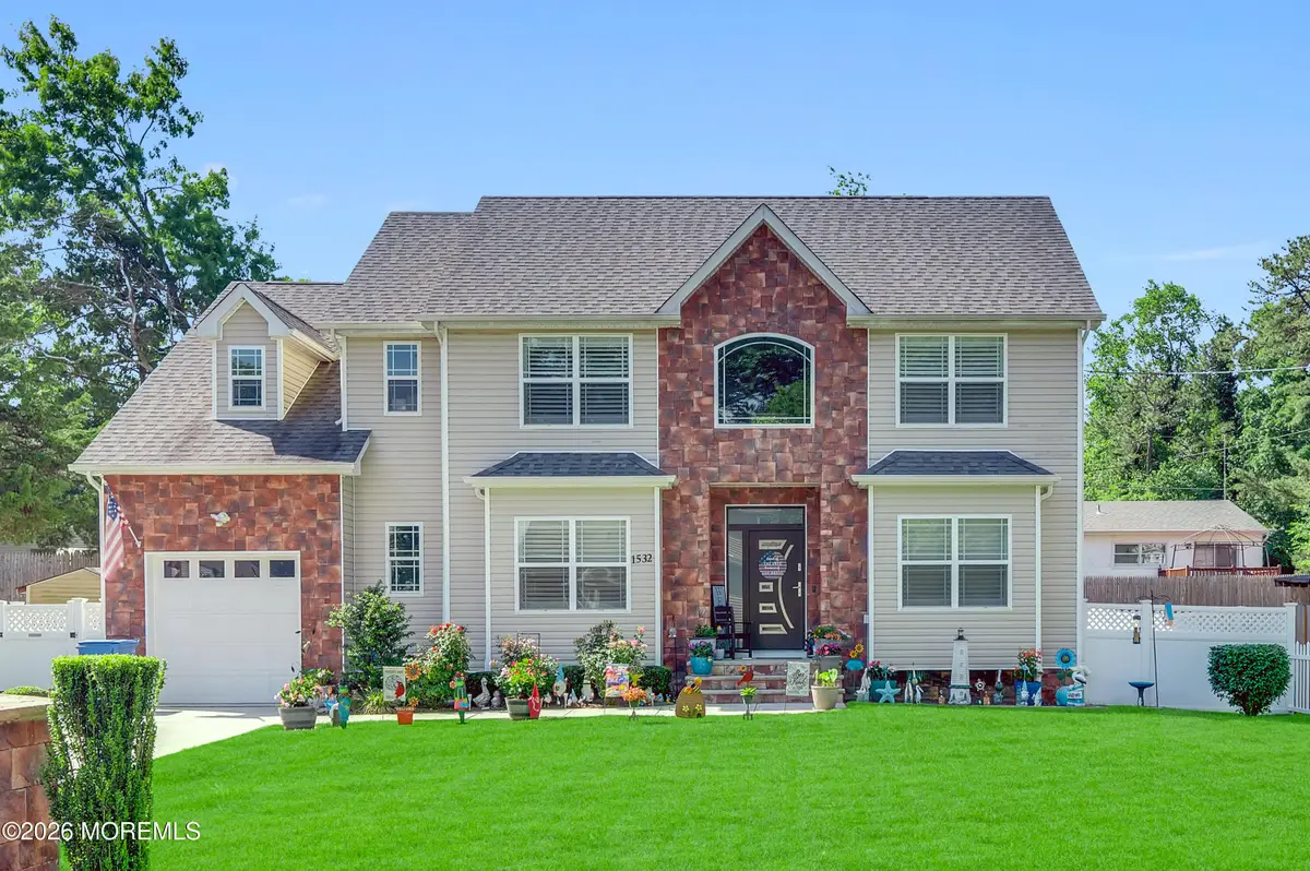 1532 Lawrence Avenue, Toms River, NJ 08757 - #1