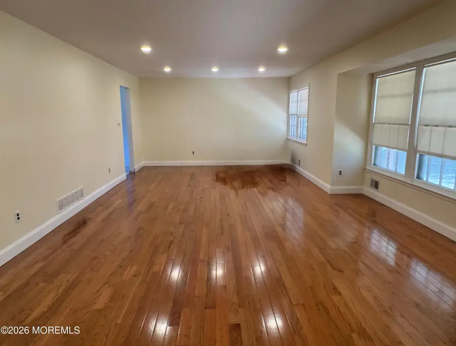 26 Sherwood Drive, Freehold, NJ 07728 - #3