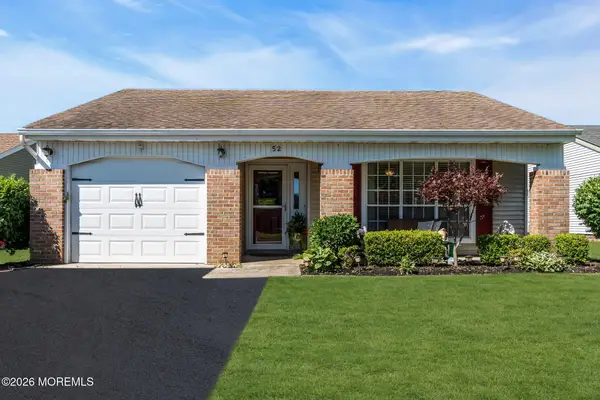 52 Greenwich Avenue, Manchester, NJ 08759