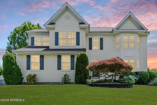 15 Sussex Place, Jackson, NJ 08527