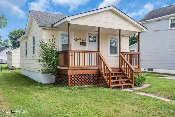 25 Hooker Street, Jamesburg, NJ 08831
