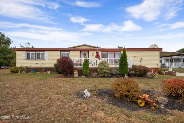 8 Mary Court, Barnegat, NJ 08005