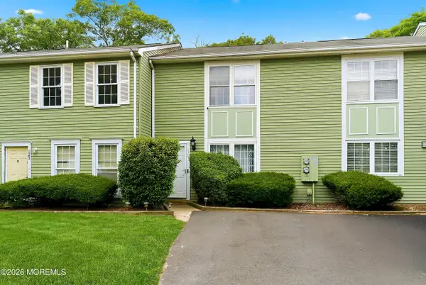 1305 Paris Court, Lakewood, NJ 08701