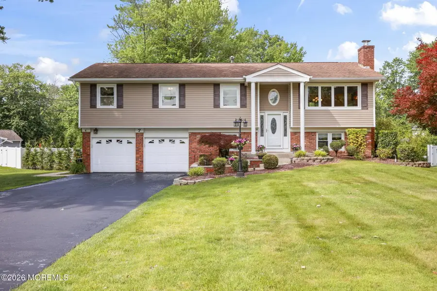 7 Saratoga Drive, Manalapan, NJ 07726 - #2