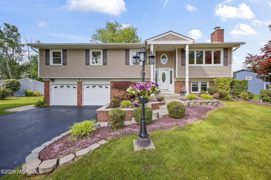 7 Saratoga Drive, Manalapan, NJ 07726 - #3