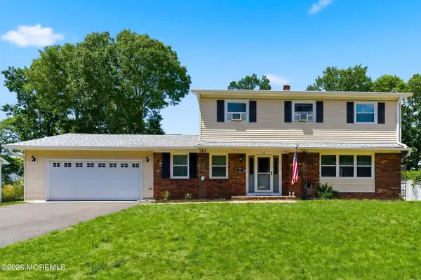 24 Livingston Drive, Howell, NJ 07731