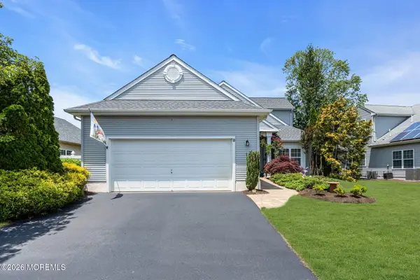 8 Byron Drive, Manchester, NJ 08759