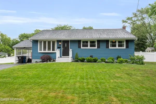 469 East Road, Belford, NJ 07718