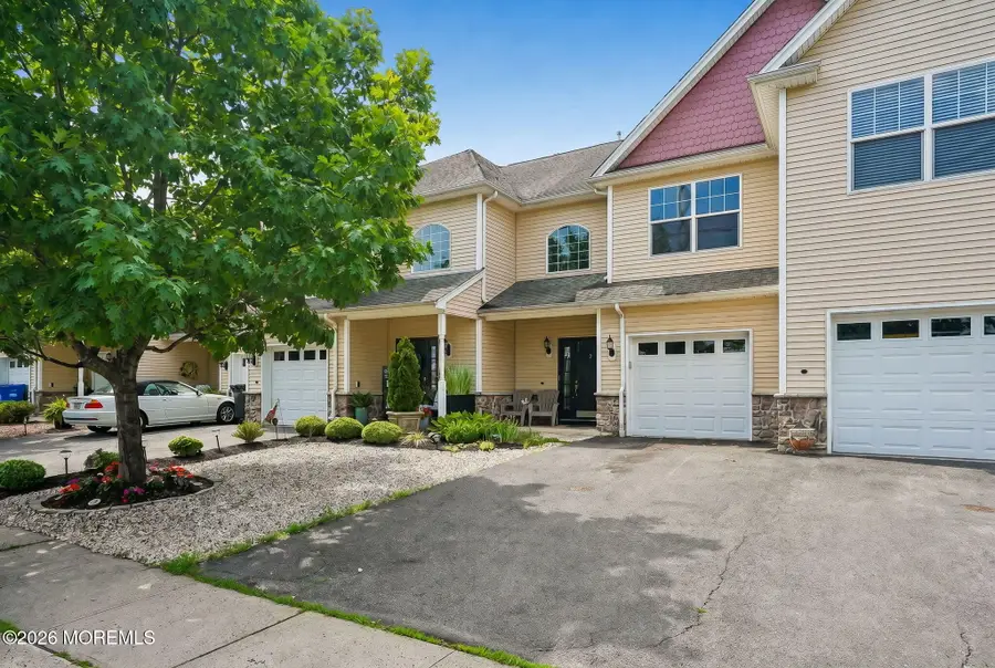100 Pine Street #5, Lakehurst, NJ 08733 - #3